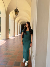 Load image into Gallery viewer, Hunter ribbed dress. ( only L )