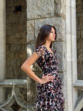 Load image into Gallery viewer, Floral Ruffle maxi dress (black/peach)