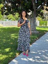 Load image into Gallery viewer, Floral Ruffle maxi dress (black/white)