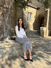 Load image into Gallery viewer, Dahlia black
