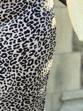 Load image into Gallery viewer, Animal print
